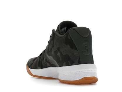 Jordan B.Fly River Rock/White-Dark Stucco