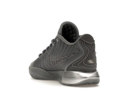 Nike LeBron 21 Resilient