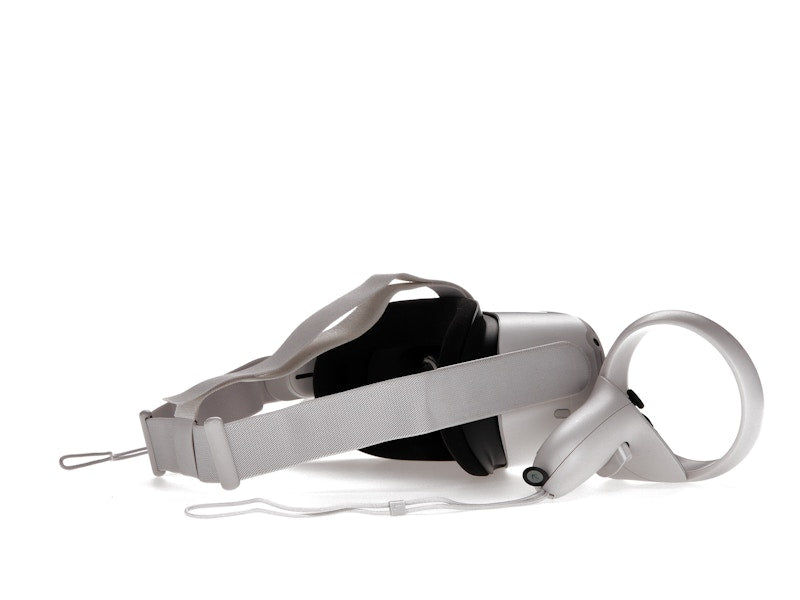 Meta (Oculus) Quest 2 64GB VR Headset (US Plug) 301-00350-01 White