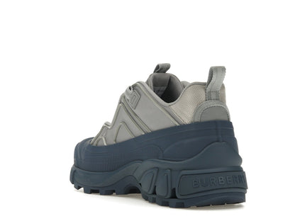 Burberry Arthur Warm Grey Oceanic Blue