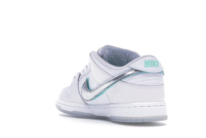 Nike SB Dunk Low Diamond Supply Co. White Diamond