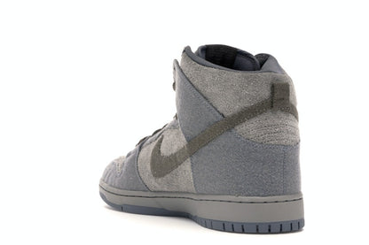 Nike SB Dunk High Tauntaun