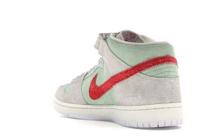 Nike SB Dunk Mid White Widow
