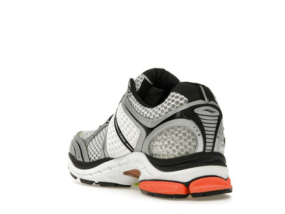 Saucony ProGrid Triumph 4 Highsnobiety Silver