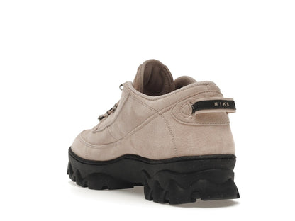 Nike Lahar Low Fossil Stone (Women's)
