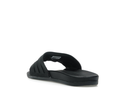 adidas Adilette Comfort Slides Mercedes-AMG Petronas Formula One Team Core Black