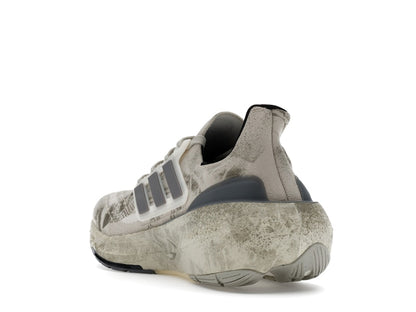 adidas Ultra Boost Light Worn-Out