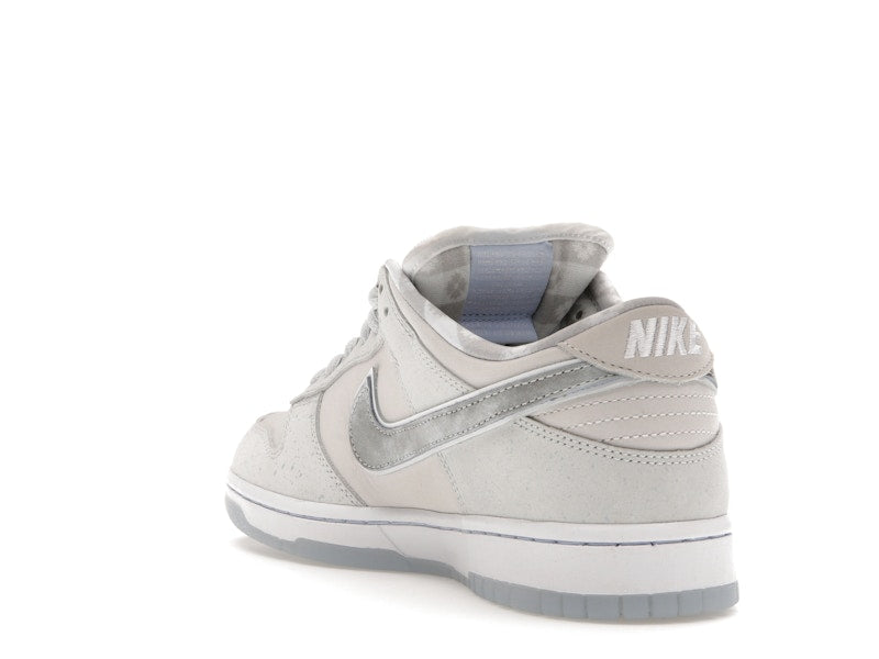 Nike SB Dunk Low White Lobster (Friends and Family)