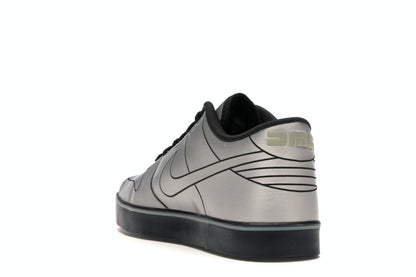 Nike Dunk Low 6.0 SE Delorean DMC-12