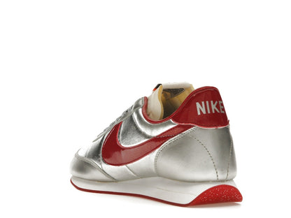 Nike Tailwind Night Track