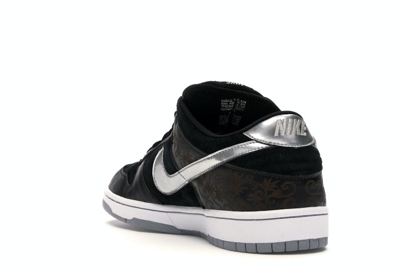 Nike SB Dunk Low Takashi 2