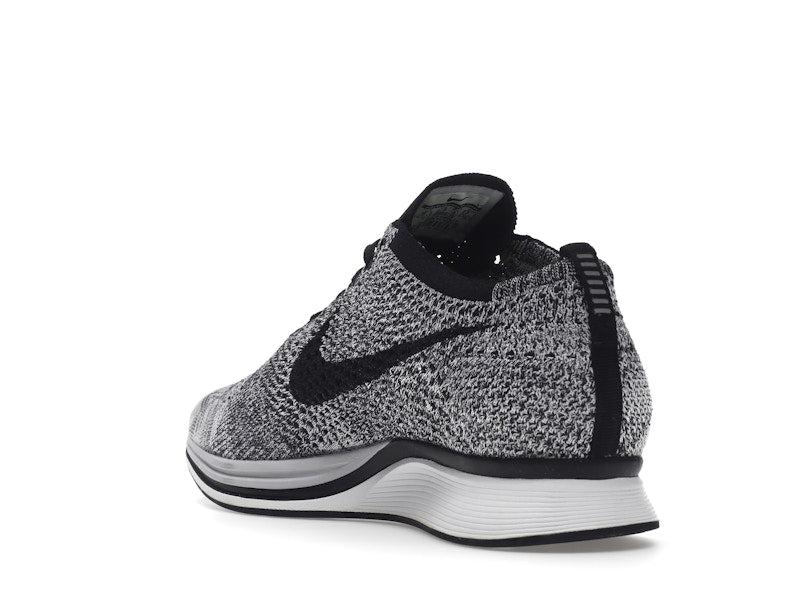 Nike Flyknit Racer Oreo