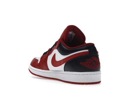 Jordan 1 Low Bulls