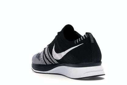 Nike Flyknit Trainer Oreo