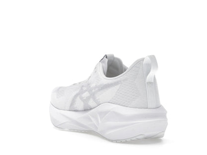ASICS Novablast 5 White Piedmont Grey