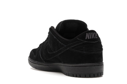 Nike SB Dunk Low Blackout