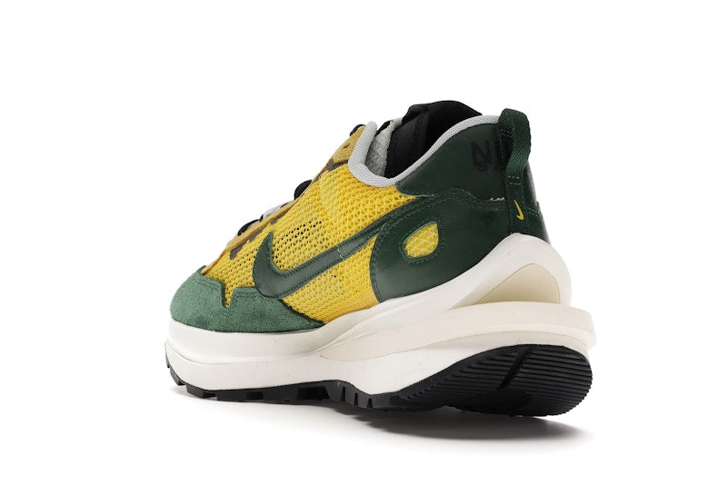Nike Vaporwaffle sacai Tour Yellow Stadium Green