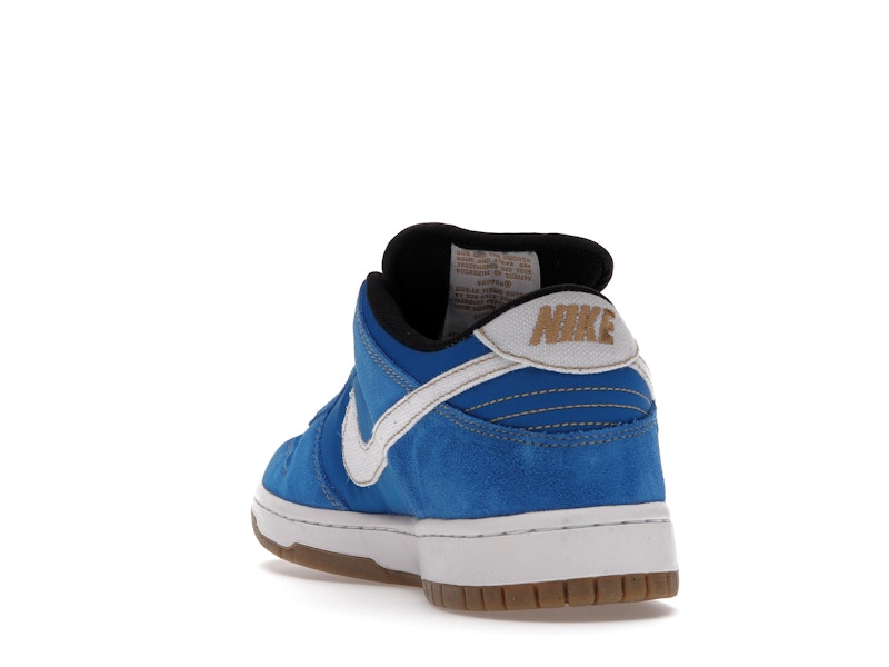 Nike SB Dunk Low Street Fighter Chun Li