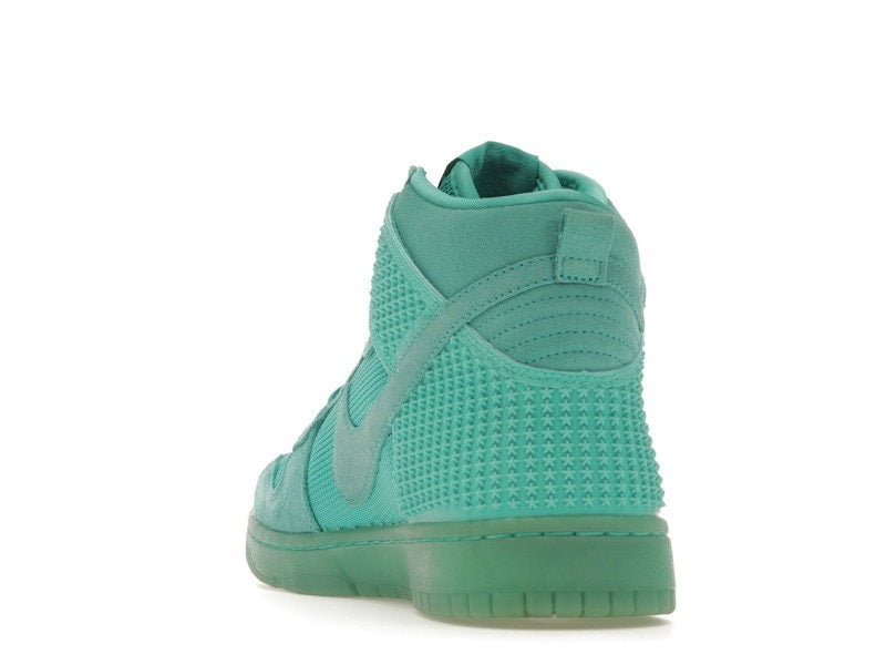 Nike Dunk CMFT Premium Light Retro