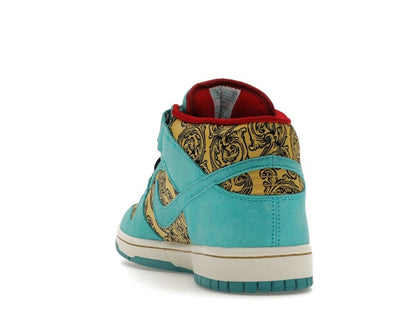 Nike SB Dunk Mid Premium Peacock