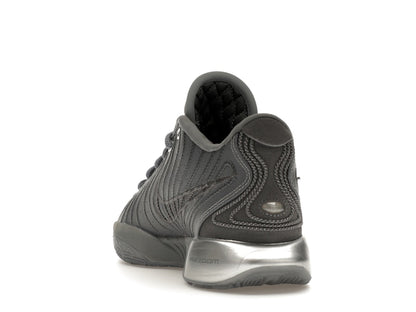 Nike LeBron 21 Resilient
