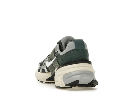 Nike V2K Run Vintage Green