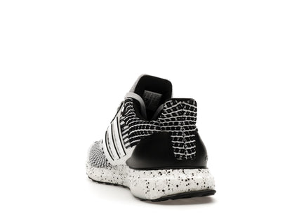 adidas Ultra Boost 5.0 DNA Cloud White Black