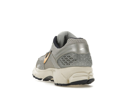 Nike Zoom Vomero 5 Pure Platinum Laser Orange