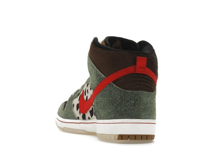 Nike SB Dunk High Dog Walker