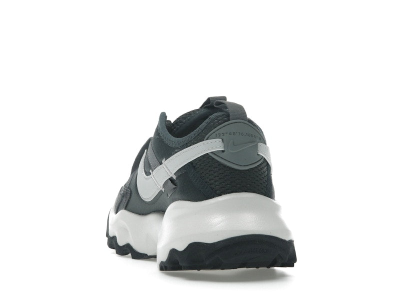 Nike TC 7900 Anthracite Platinum Tint Smoke Grey Metallic Platinum (Women's)