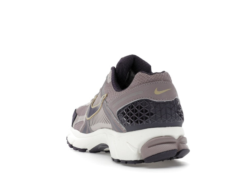 Nike Zoom Vomero 5 Platinum Violet