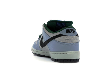 Nike SB Dunk Low Maple Leaf Central Park