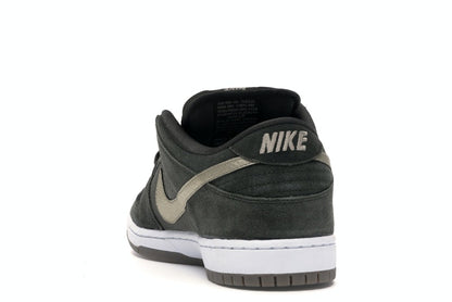Nike SB Dunk Low Sequoia White Gum