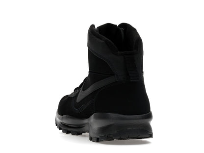 Nike Manoadome Triple Black