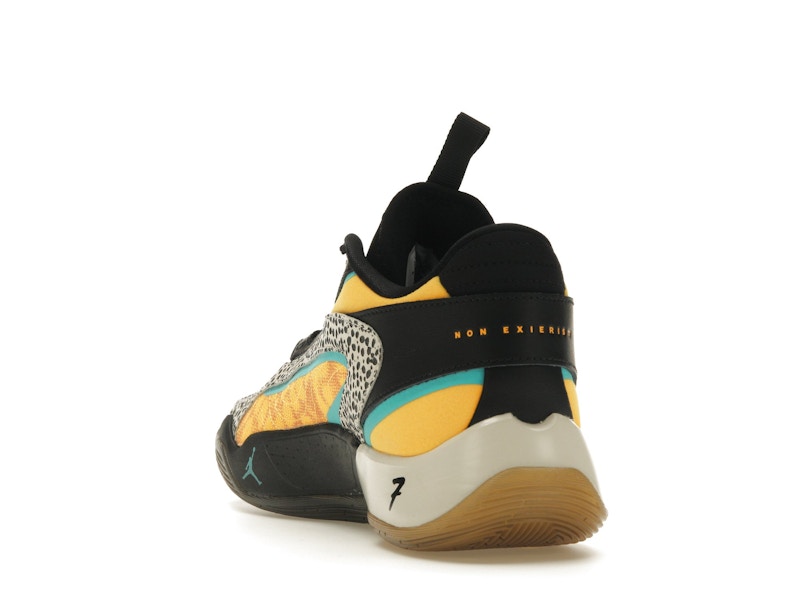 Jordan Luka 2 The Pitch