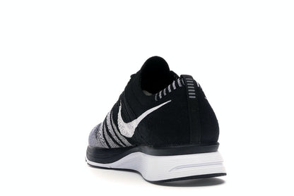 Nike Flyknit Trainer Oreo