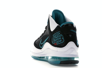 Nike LeBron 7 NFW Red Carpet (2019)