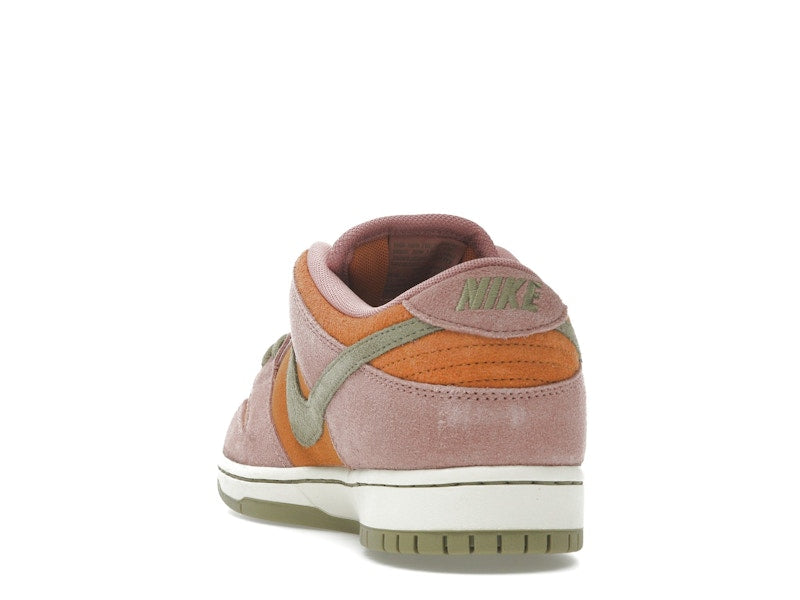 Nike SB Dunk Low Red Stardust
