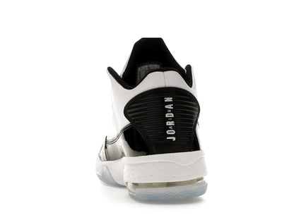 Jordan Max Aura 2 White Black Gym Red