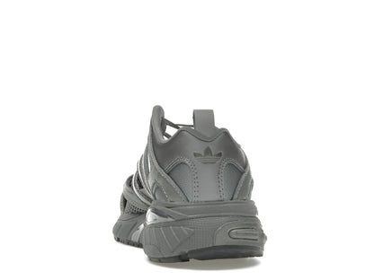 adidas Adistar Pose Taqwa Bint Ali Iron Metallic (Women's)