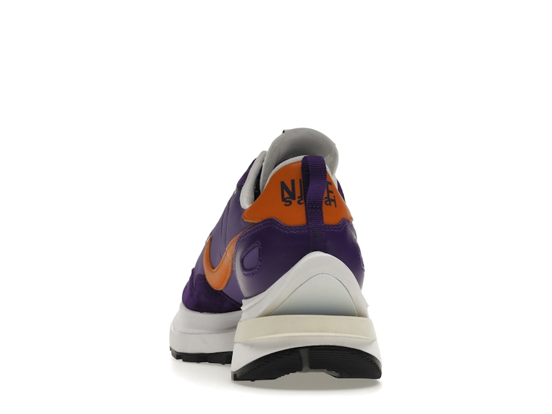 Nike Vaporwaffle sacai Dark Iris