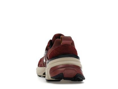 Nike V2K Run Red Sepia Dark Pony (Women's)
