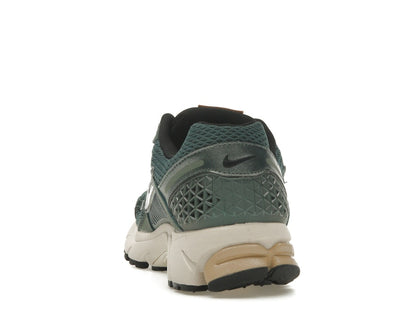 Nike Zoom Vomero 5 Vintage Green Light Orewood Brown Hemp Chrome (Women's)