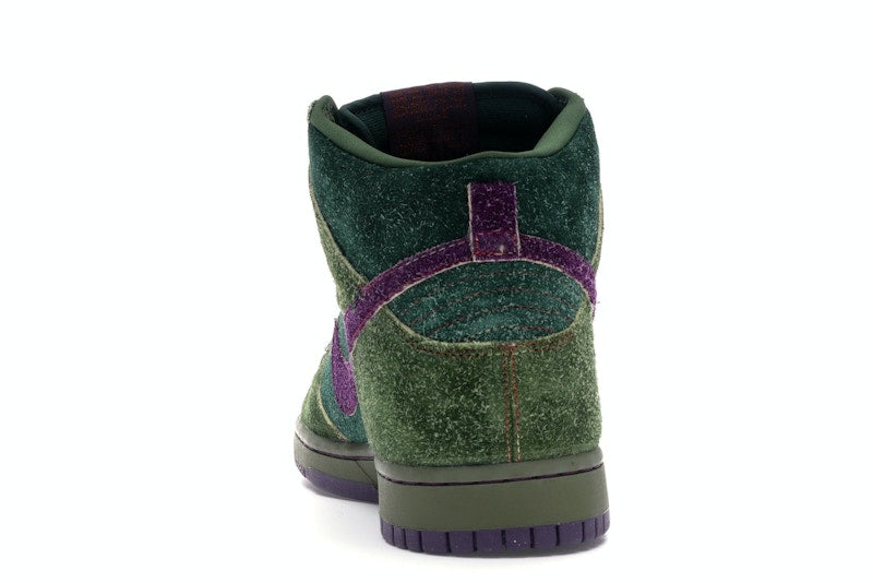 Nike SB Dunk High Skunk 420