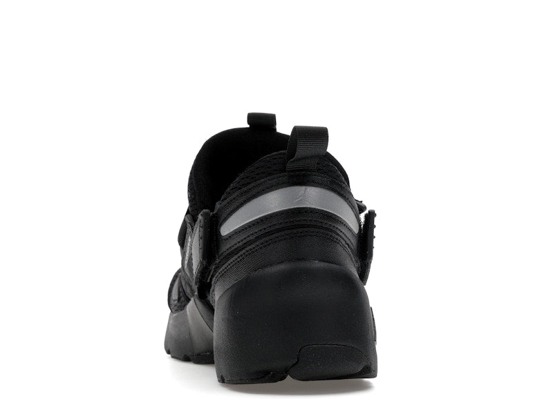 Jordan Trunner LX Triple Black (Women's)