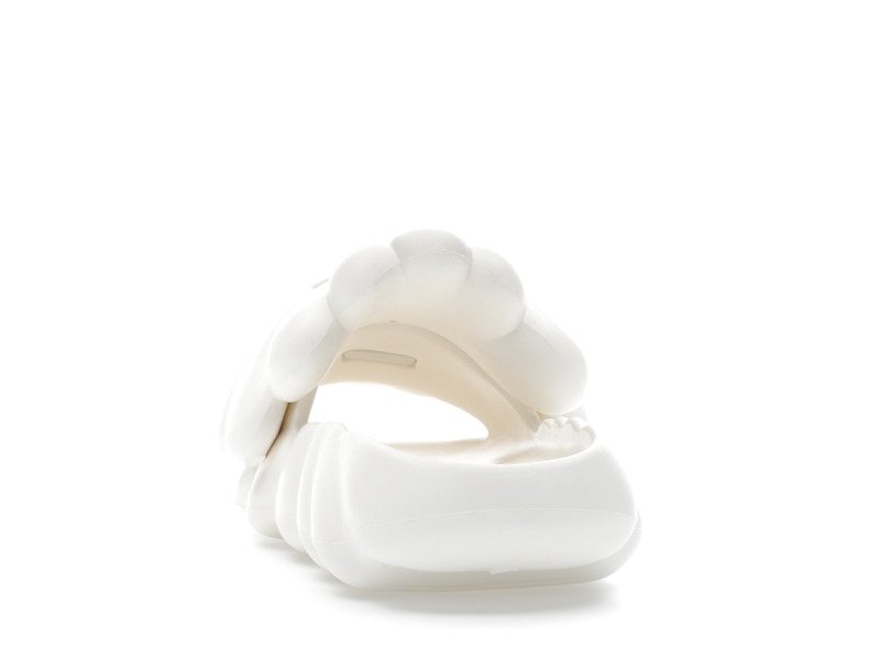 Takashi Murakami Ohana Full-Bloom Slide Star White