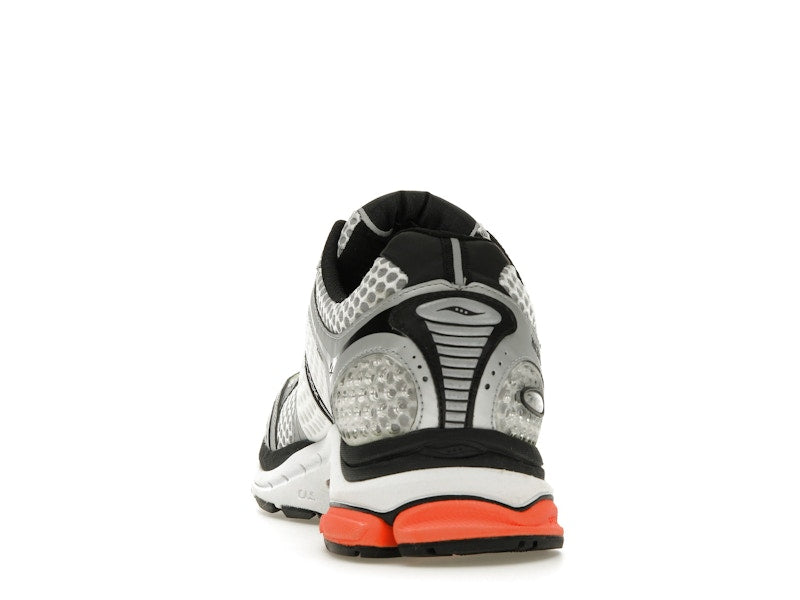 Saucony ProGrid Triumph 4 Highsnobiety Silver