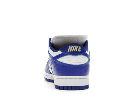 Nike SB Dunk Low Supreme Stars Hyper Royal (2021)