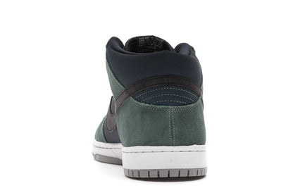 Nike SB Dunk Mid Nori