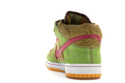 Nike SB Dunk Mid Mama Bear